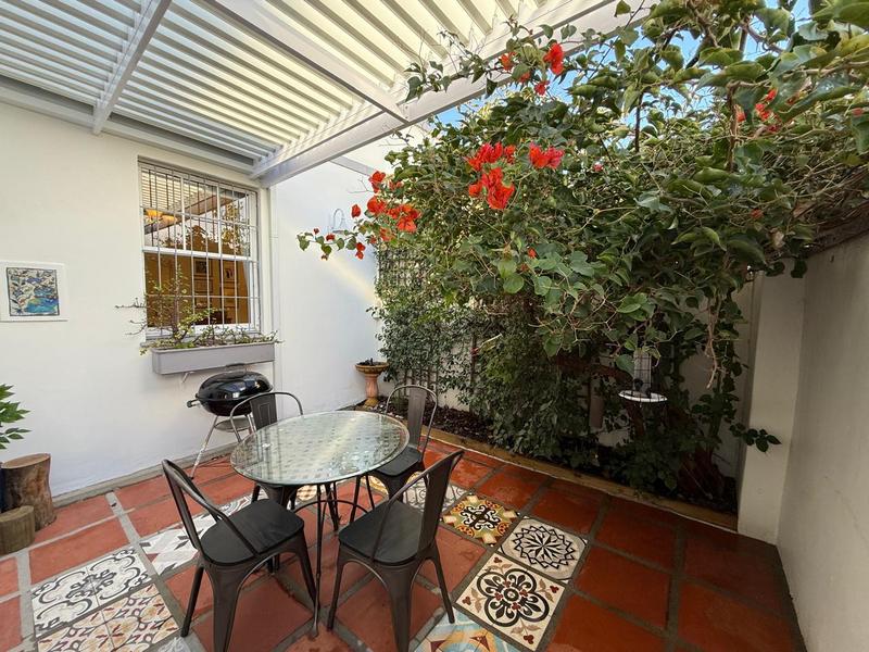 2 Bedroom Property for Sale in Harfield Village Western Cape